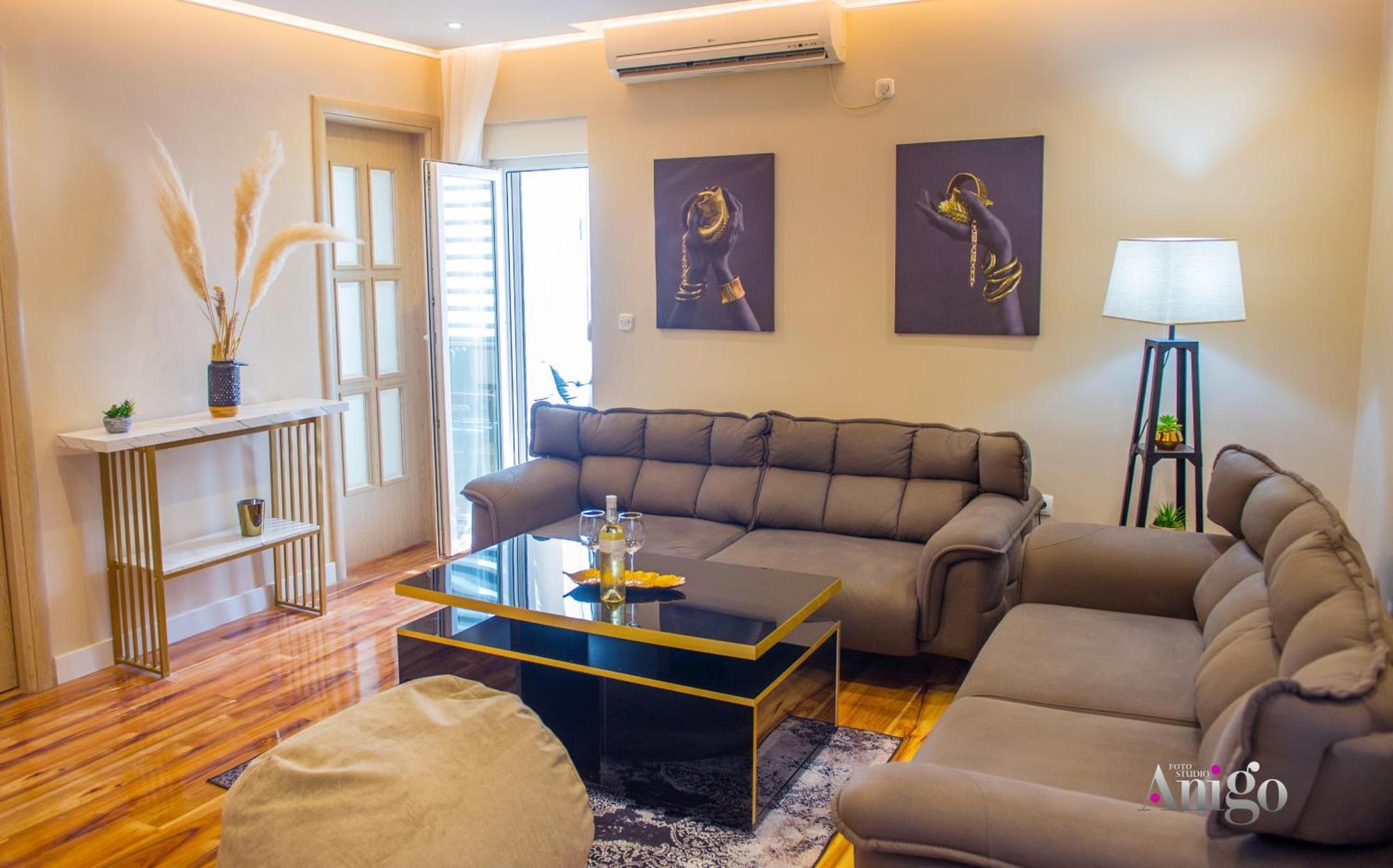 Luxury Apartment Black And Gold Мостар Экстерьер фото